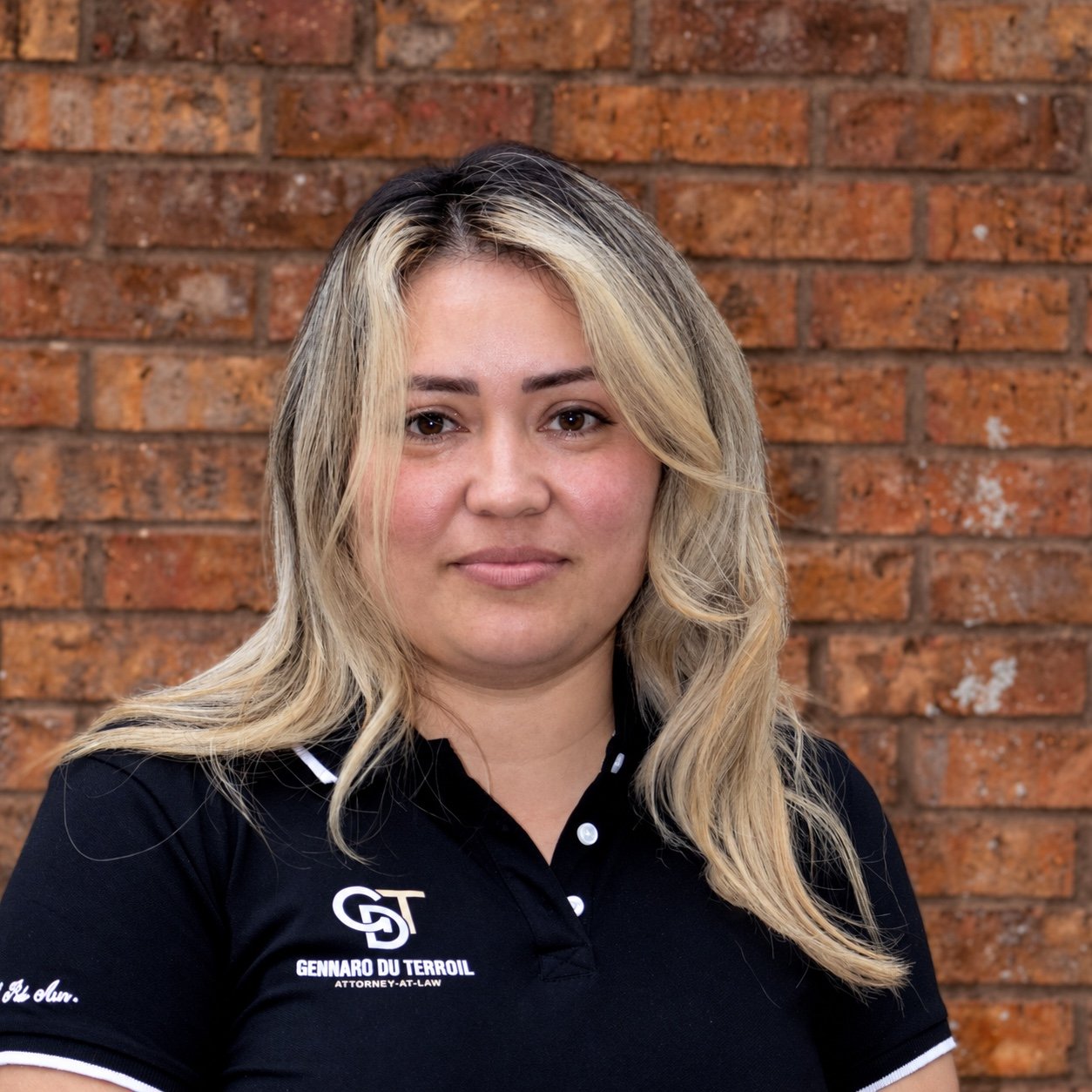 Sara Gonzalez, Secretaria principal